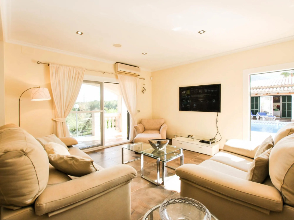 Villa in Alcudia With Swimming Pool