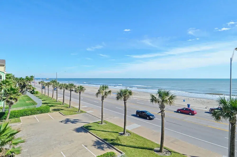 Absolute Paradise-Dawn 1031 by Ryson Vacation Rentals