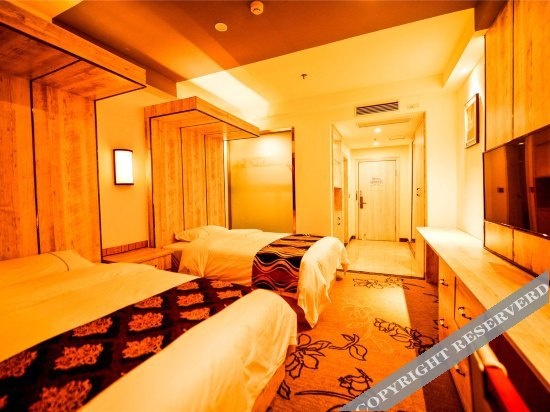 VIVA Hotel (Rongchang Commercial Center)