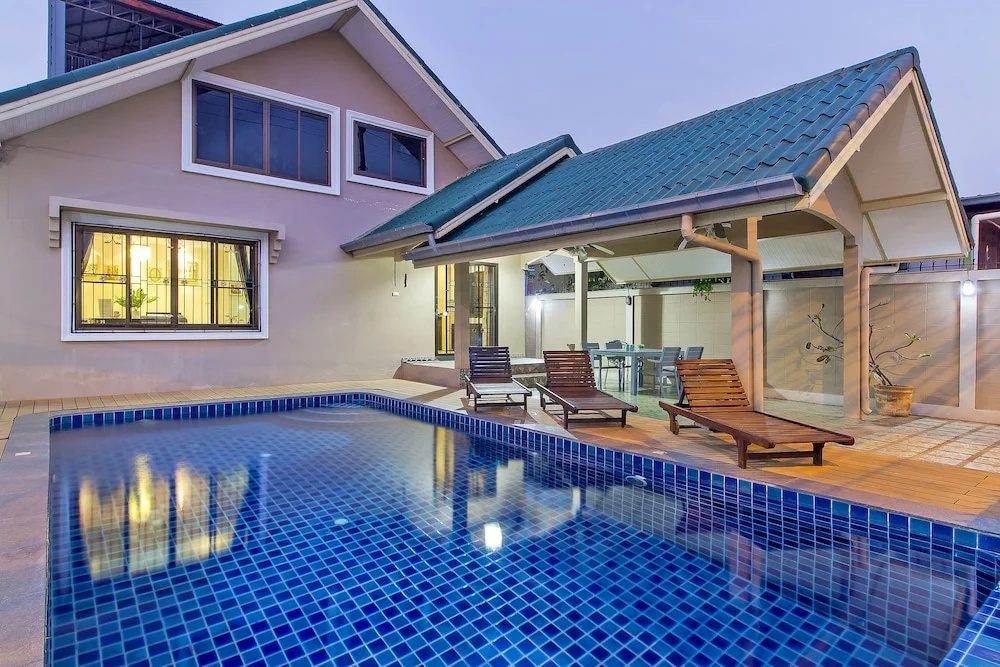 Pool Villa Tanzanite near Walking Street