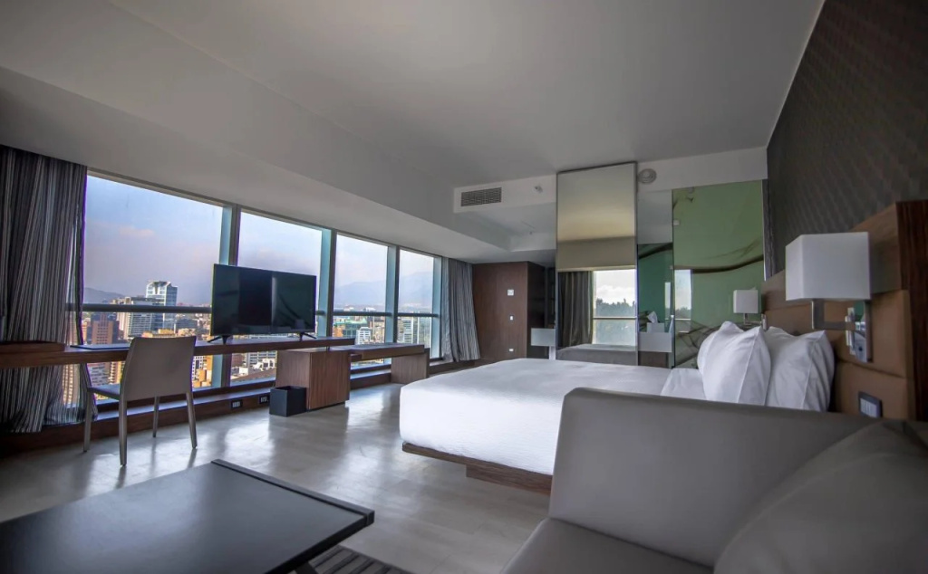 AC Hotel by Marriott Santiago Cenco Costanera