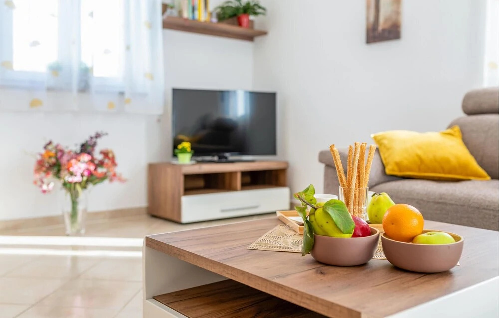 2 Bedroom Lovely Home In Musalez