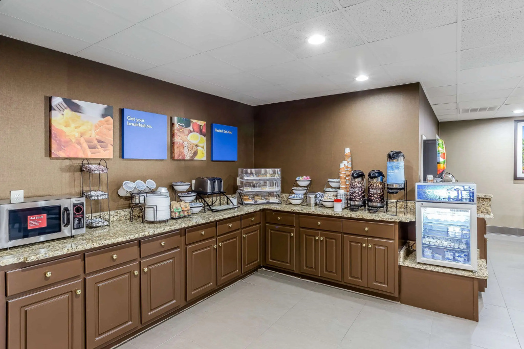 Comfort Inn & Suites Dalton West