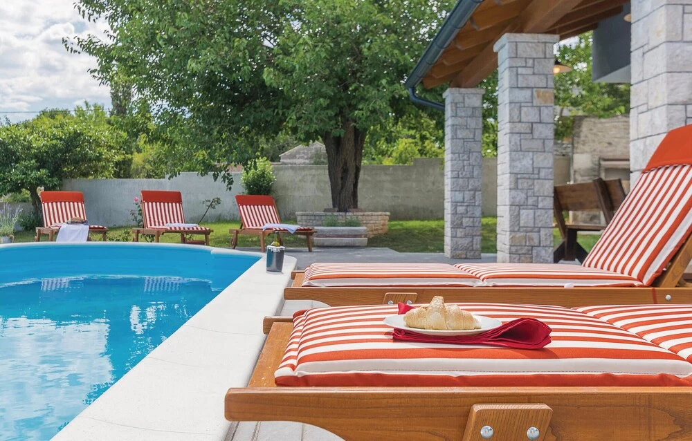 Four-Bedroom Holiday Home In Manjadvorci