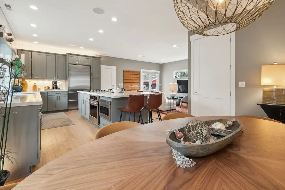 Spacious Family Retreat Media Room & Patio 3 Bedroom Home