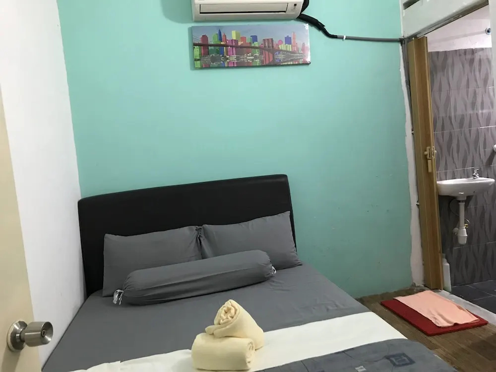 The Lurve House
