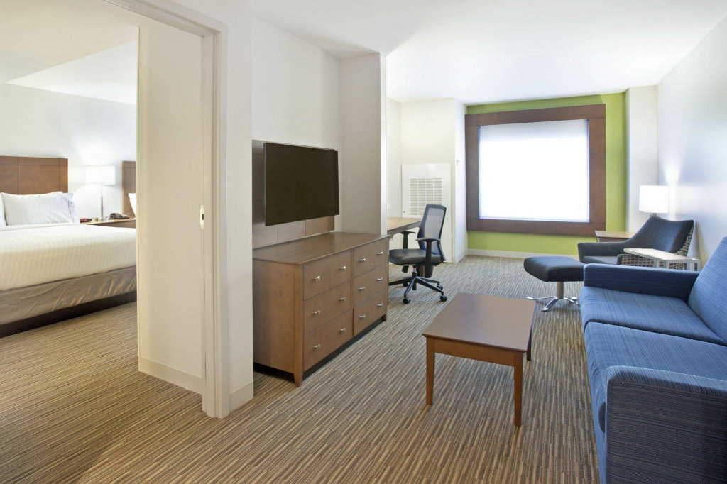 Holiday Inn Express Hotel & Suites Austin Downtown - University by IHG