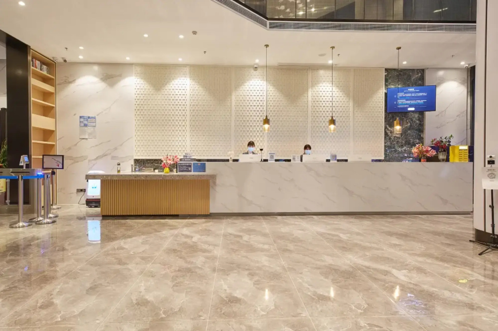 Fengyue Light Fashion Hotel (Guangzhou Baiyun Airport Renhe Metro Station Branch)