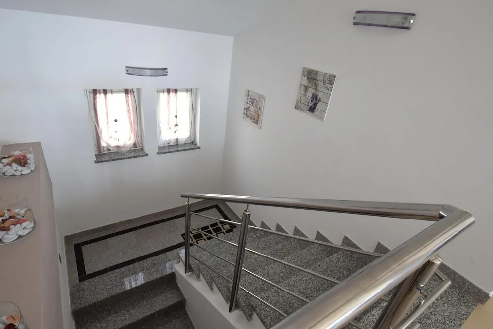 Apartment Roberto with Sea View