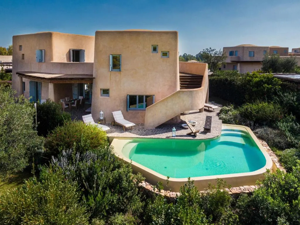Is Molas Villas