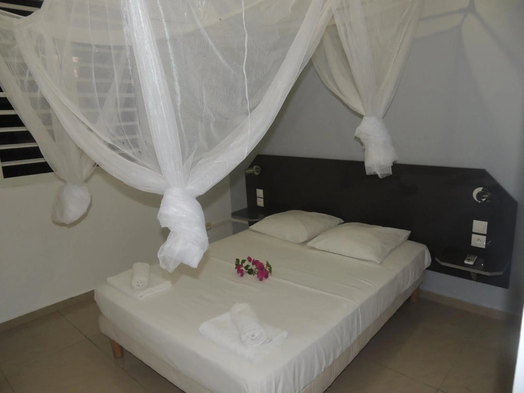 Appartement de 3 chambres avec piscine partagee jardin clos et wifi a Bouillante a 1 km de la plage