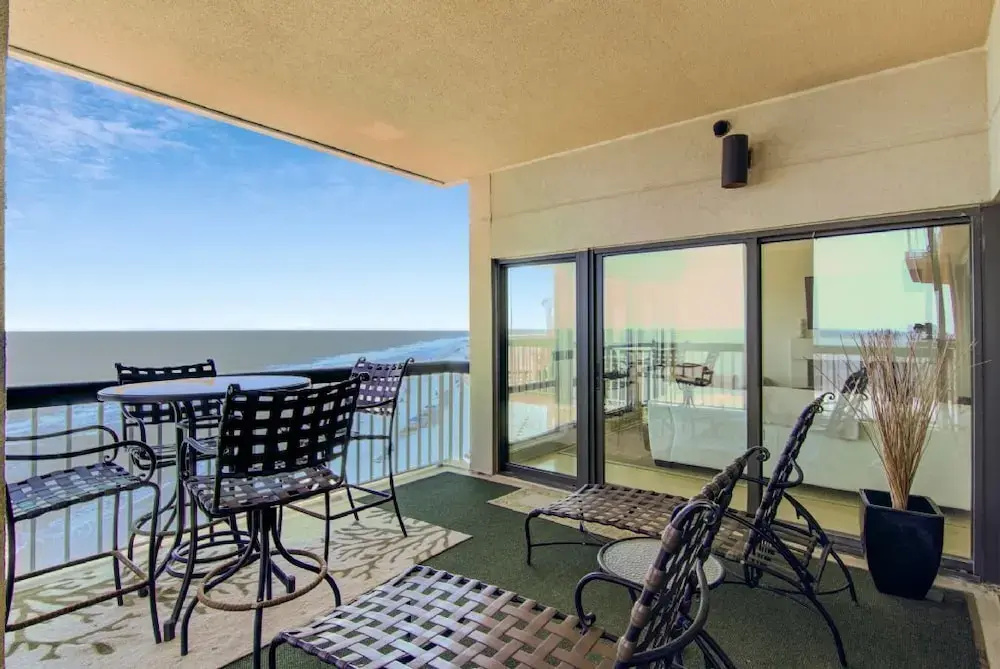 Ocean Club by RedAwning