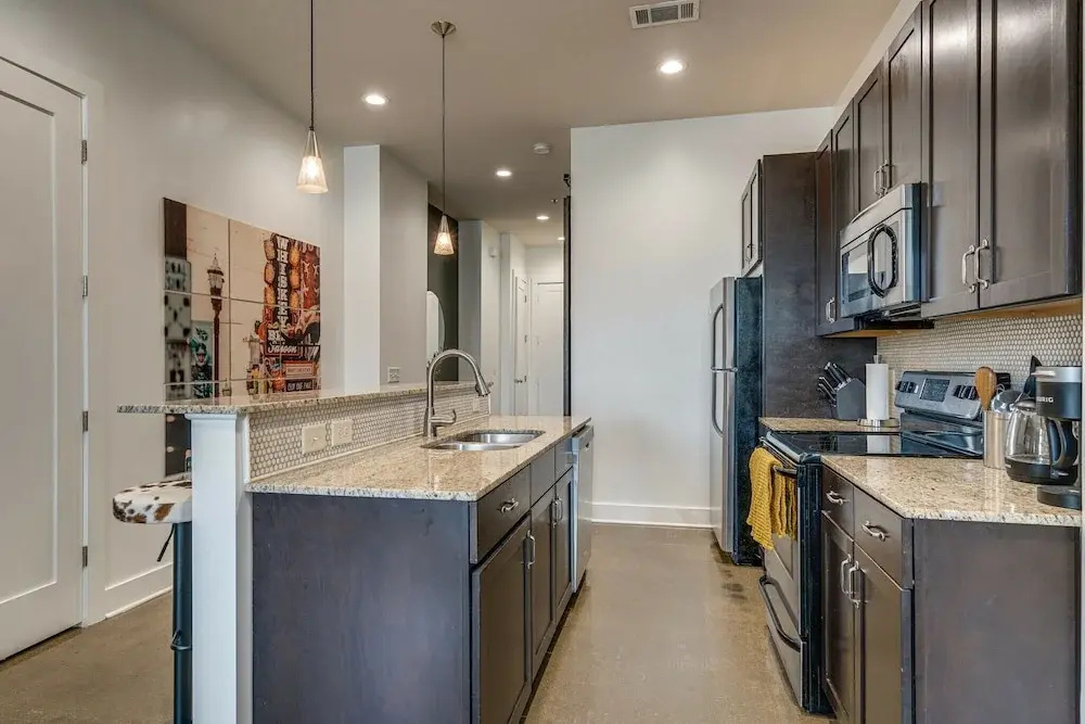 Lofts At 30th - Urban Lodge - Mins to Broadway!