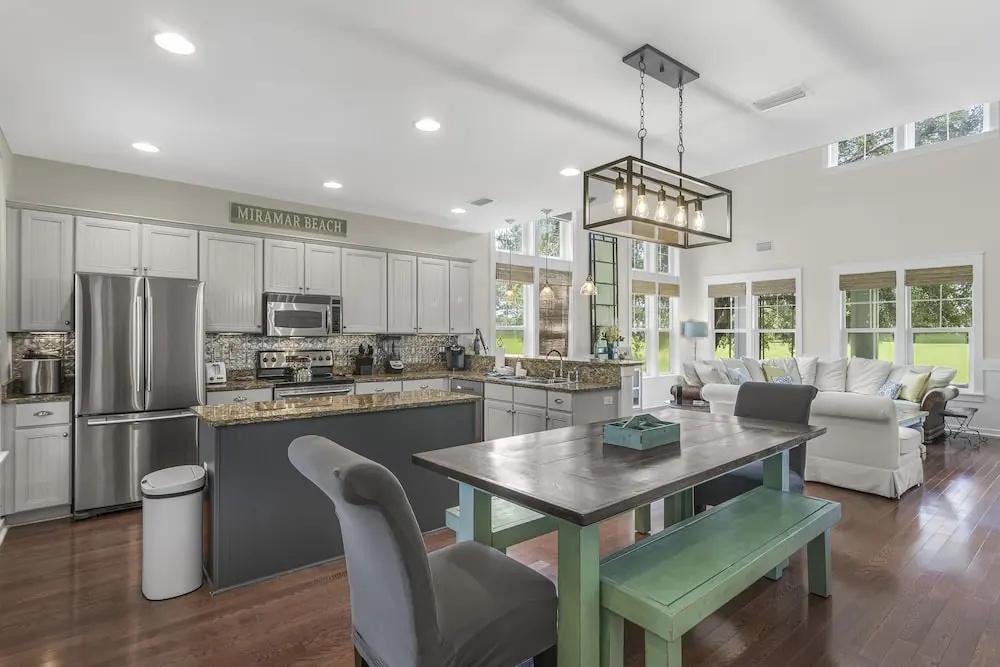 1285 Laurel Grove 'seabatical'