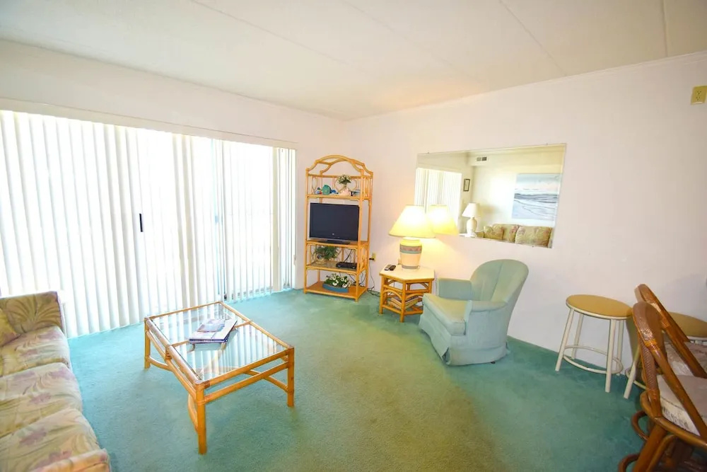 Marigot Beach Condo