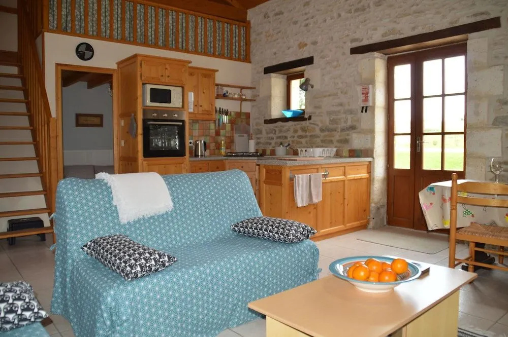La Vieille Gorce Chambres dHôtes near Civray