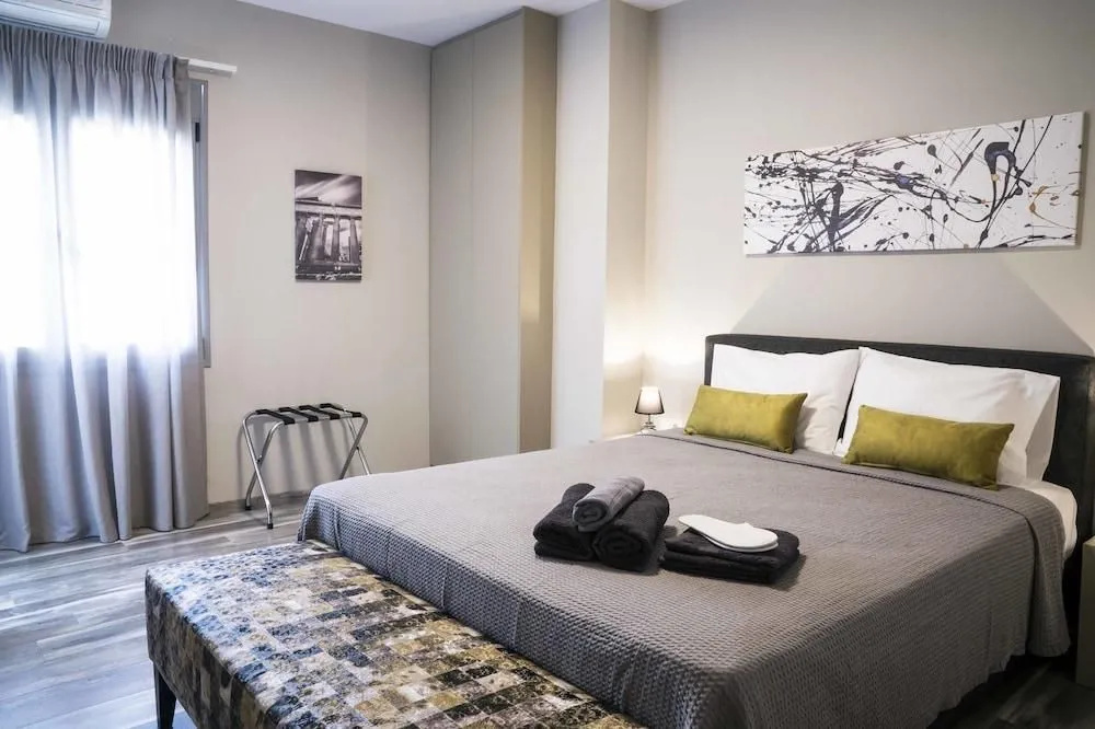 Athens apartment near museum
