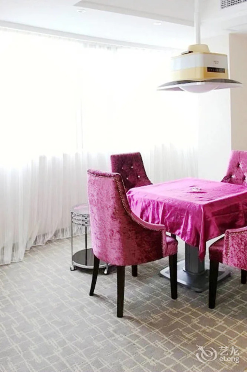 Mingjing Hotel