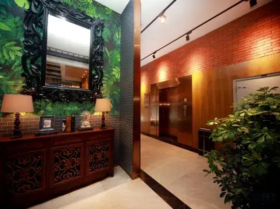 James Joyce Coffetel(Qingdao Jiaodong International Airport Jiaodong Metro Station)