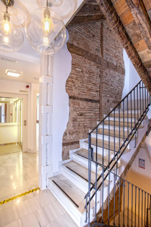 Charming Two-bedroom Apartment Near Cathedral Zacatin 103
