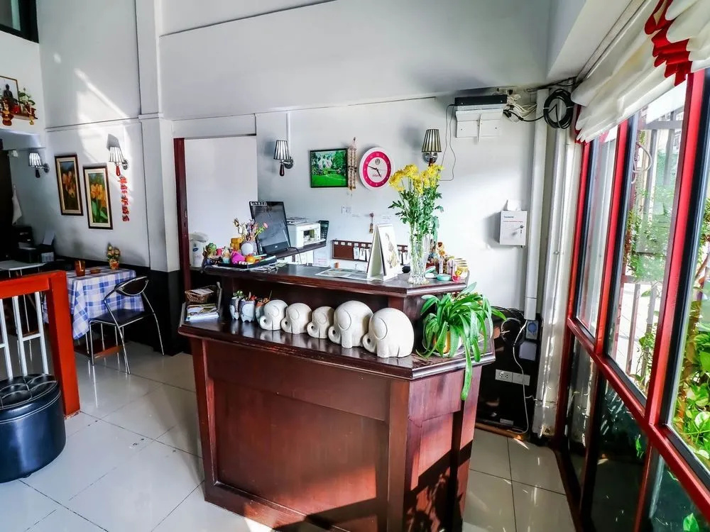 NIDA Rooms Phra Khanong 2163 Place