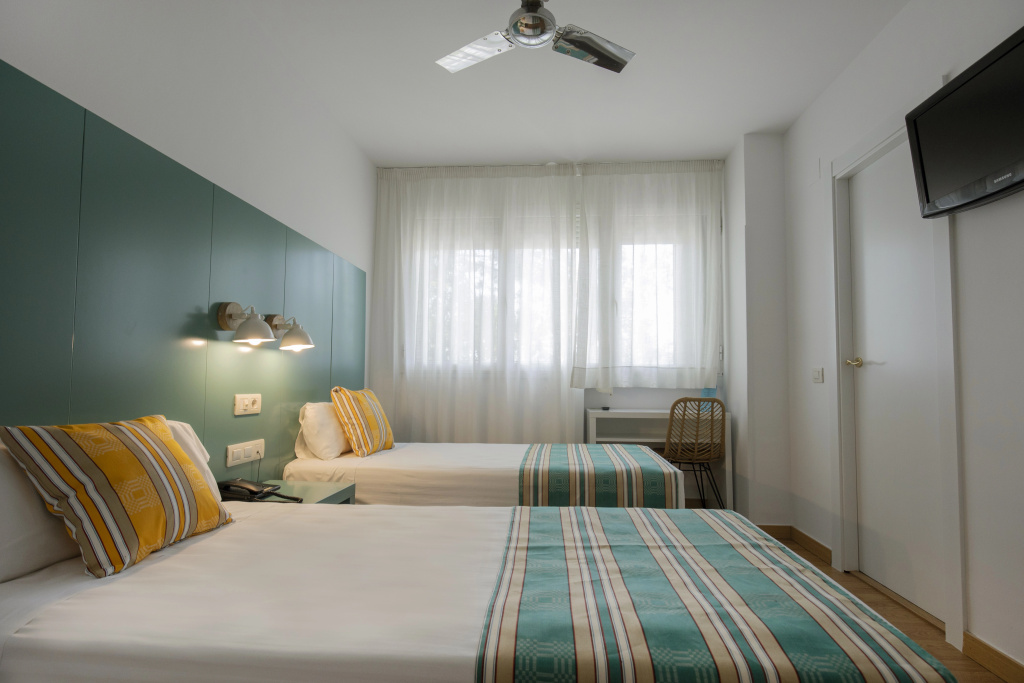 Yomo Hostal BCN Port
