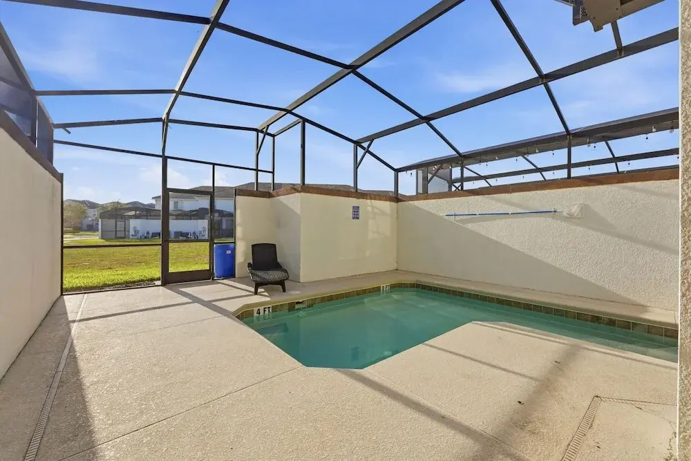 Relaxing 4BR Villa with Pool in Champions Gate