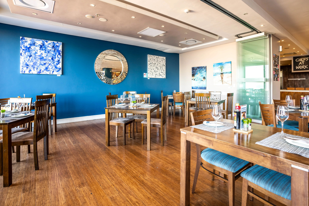 Blaauwberg Beach Hotel