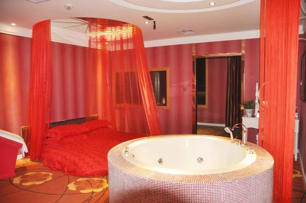 Yichang Xiangjiang No. 1 Hotel