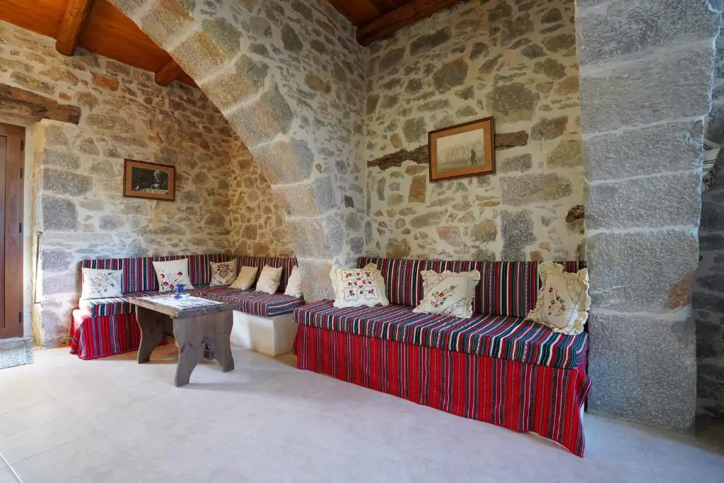 Unwind and Relax at the Vilaeti 1871 Retreat