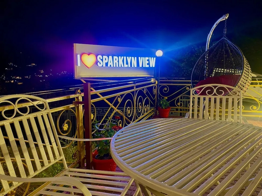 Sparklyn View