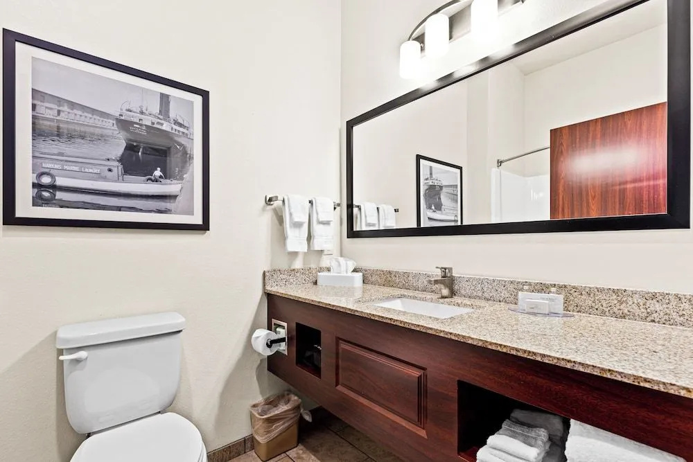 Cobblestone Hotel & Suites - Cullman