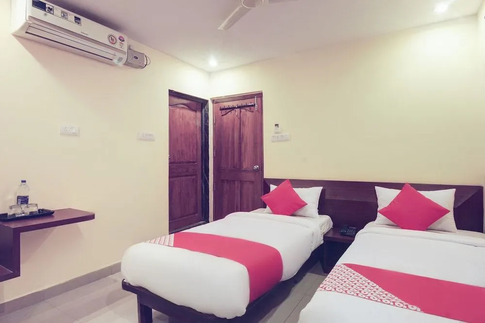 Oyo 28047 Hotel Galaxy Residency
