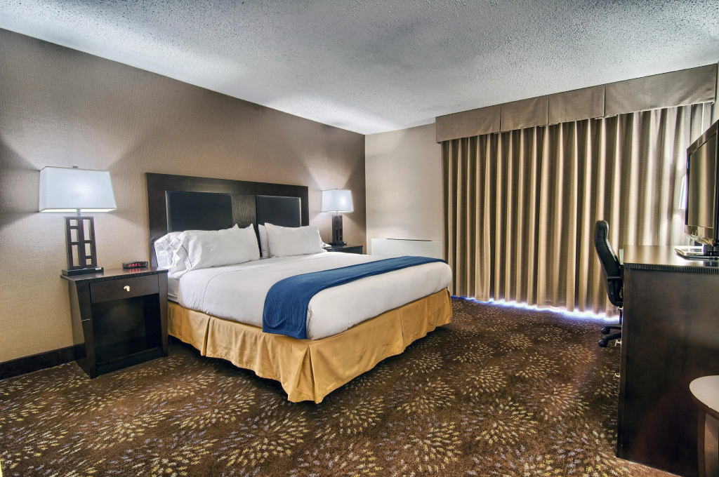 Holiday Inn Express Birmingham Redditch by IHG