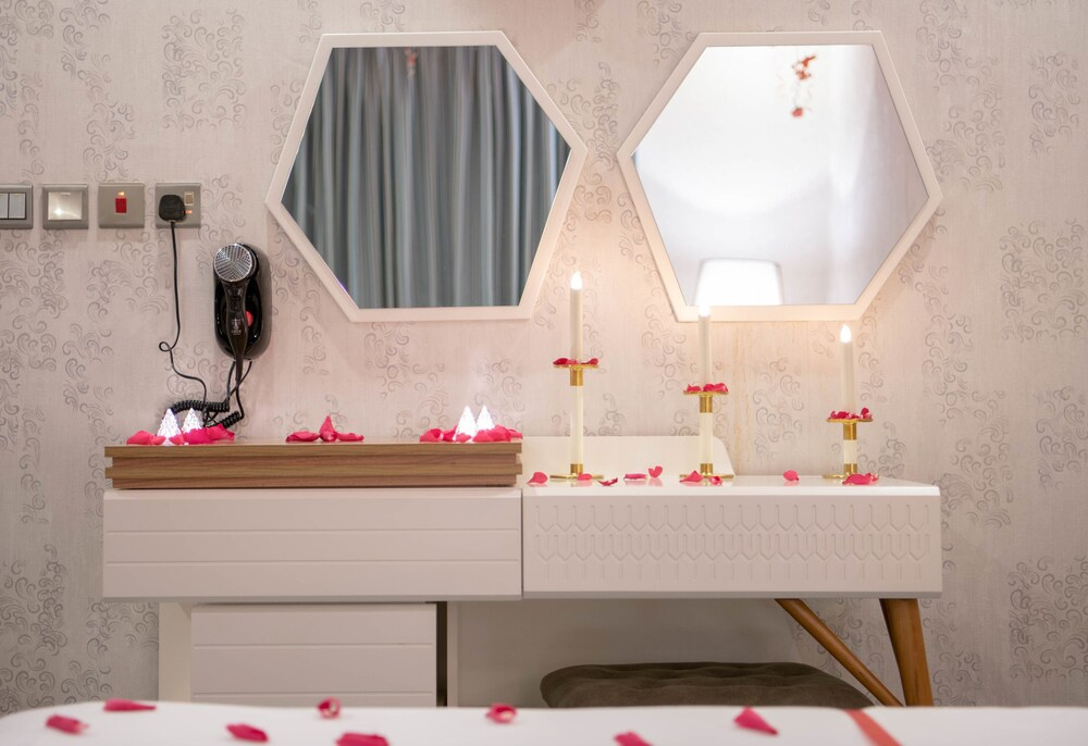 Viola Flower Hotel