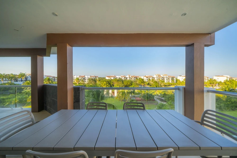 MareAzul Apartment 631 by Realty Group