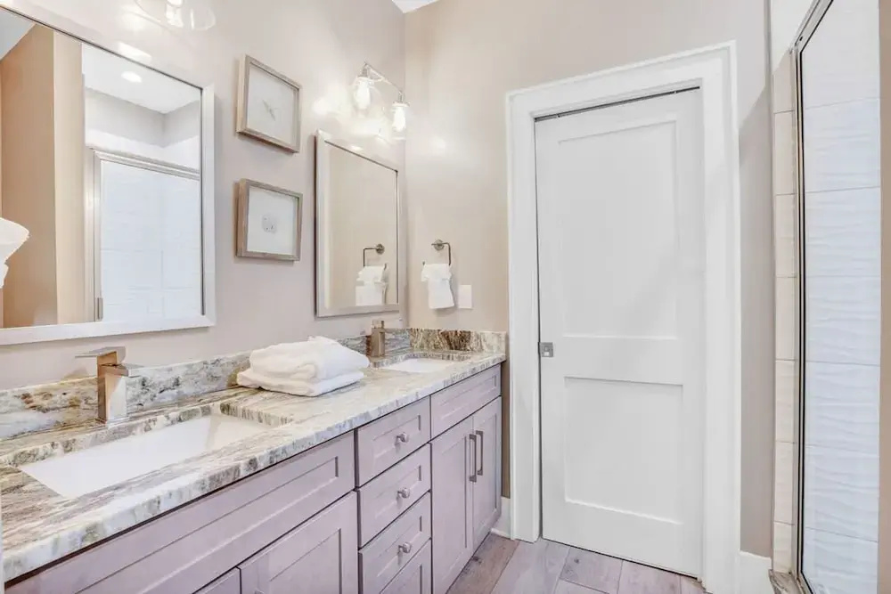 Porpoise-full Life Spacious Beach Home w Pool