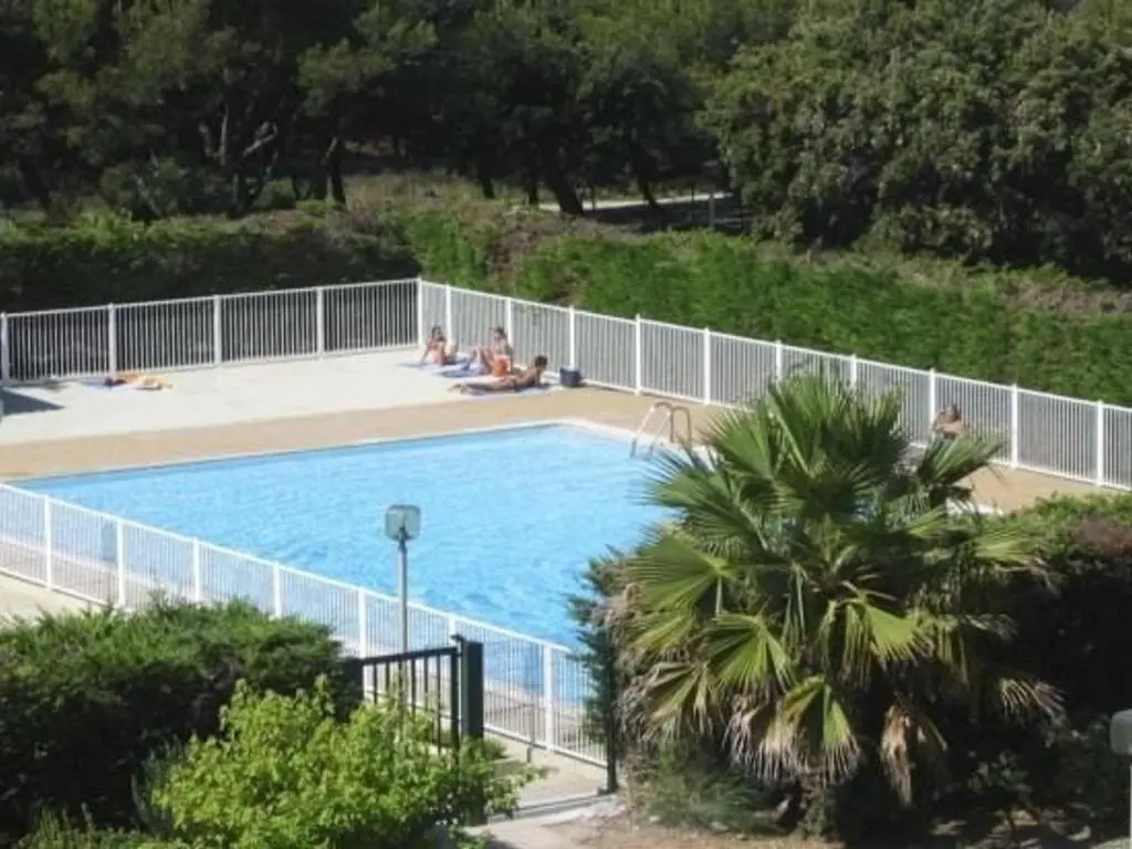 Appartement Six-Fours-les-Plages, 2 pièces, 4 personnes - FR-1-316-212