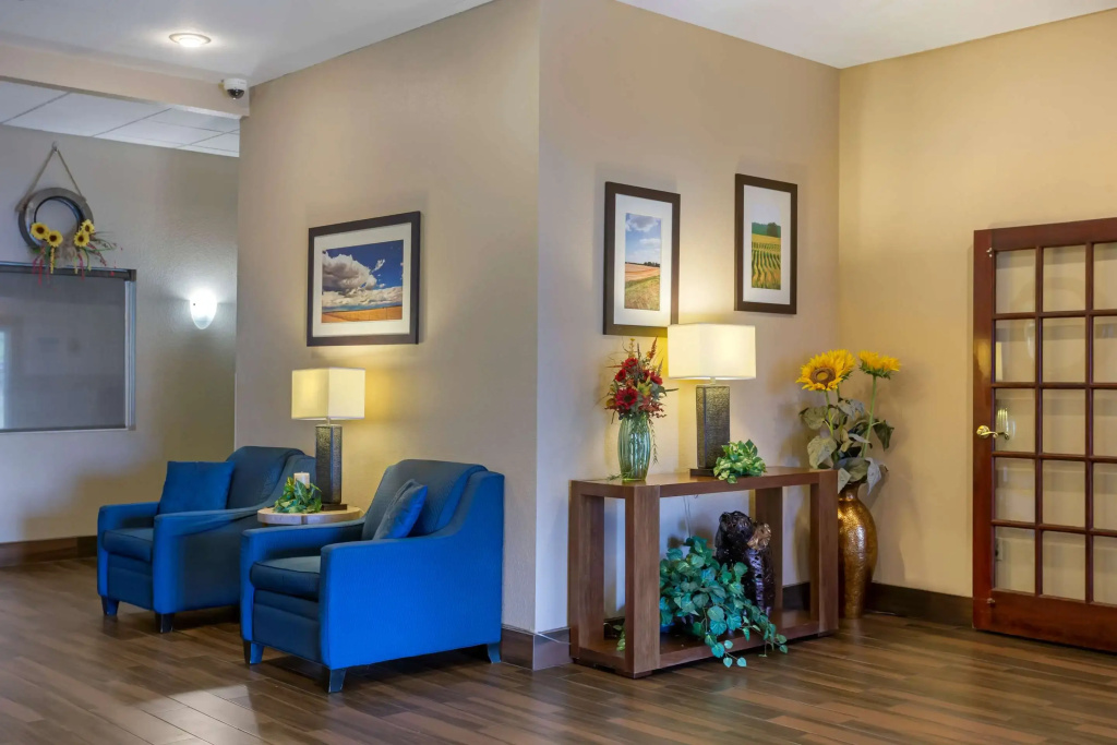 Comfort Inn & Suites Pittsburg KS