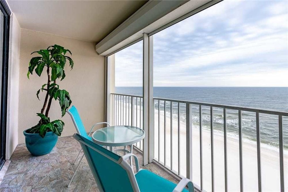 Summerchase 1006 - 3 Br condo by RedAwning