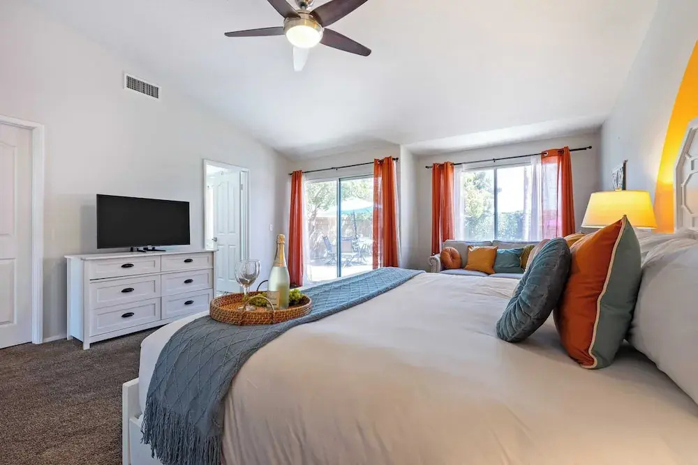 Larrea by Avantstay Luxurious Oasis w/ Pool & Hot Tub!
