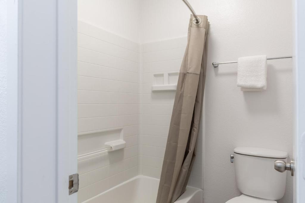 Motel 6 Bryan, TX - University Area