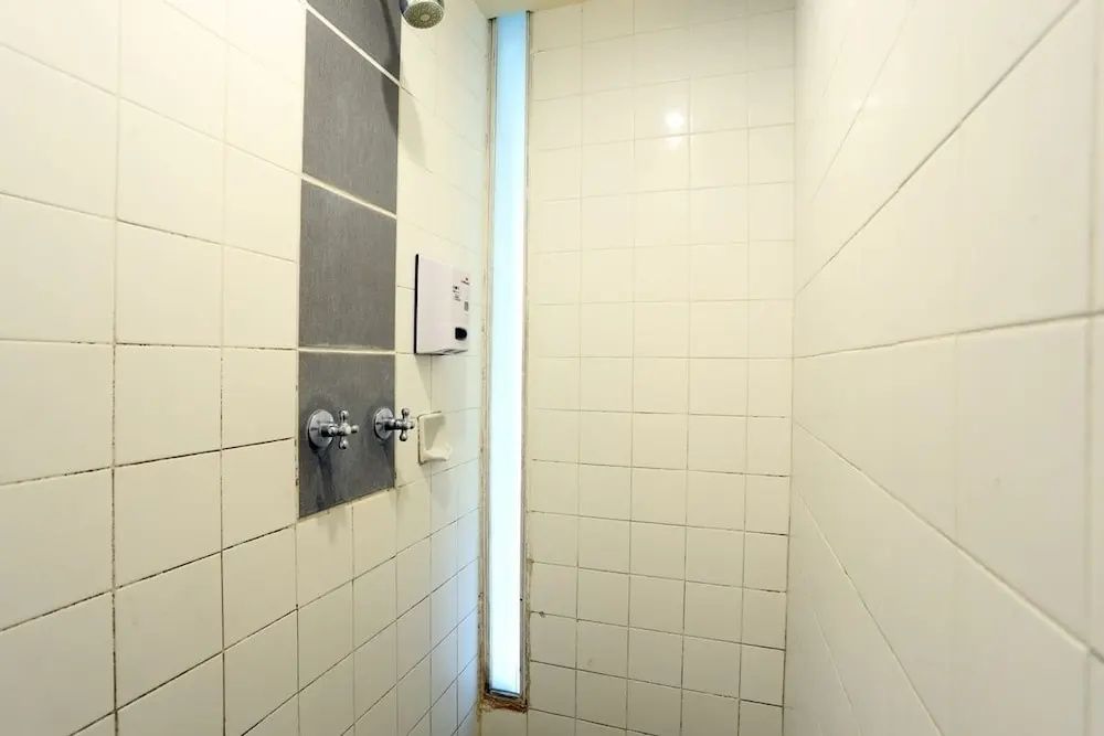RedDoorz Plus near Kuta Square