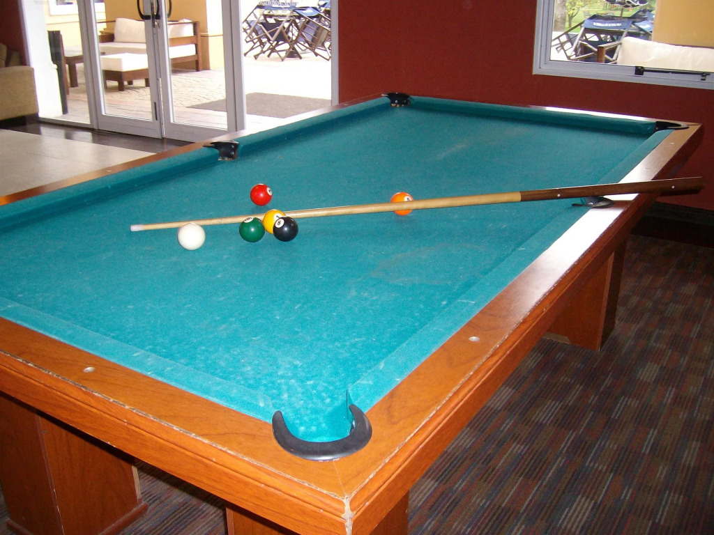 Howard Johnson Pilar Resort Spa & Convention Center