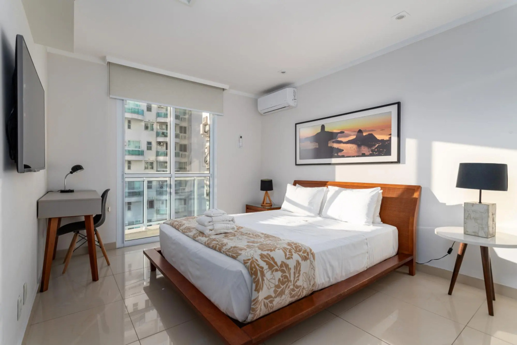 Pineapples FLAMB903 | Barra da Tijuca sleeps 6