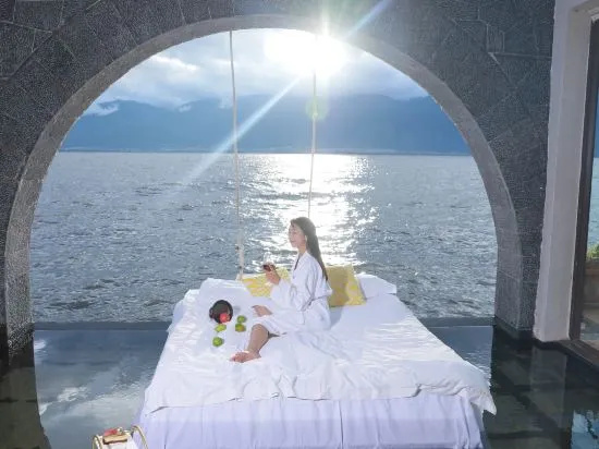 Yuntianhai Lanyue Lake View Inn (Dali Erhai Shuanglang)