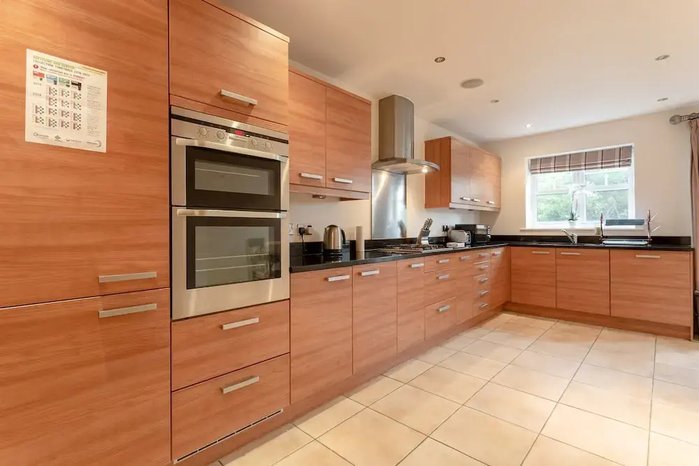 3 Bedroom Home In The Heart Of Wimbledon