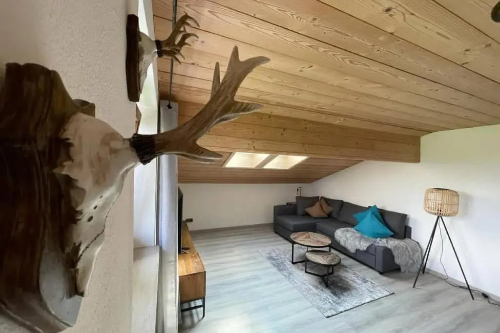 Gemütliche Ferienwohnung im DG am Tegernsee - Bergblick, Ruhe & ganz viel Platz