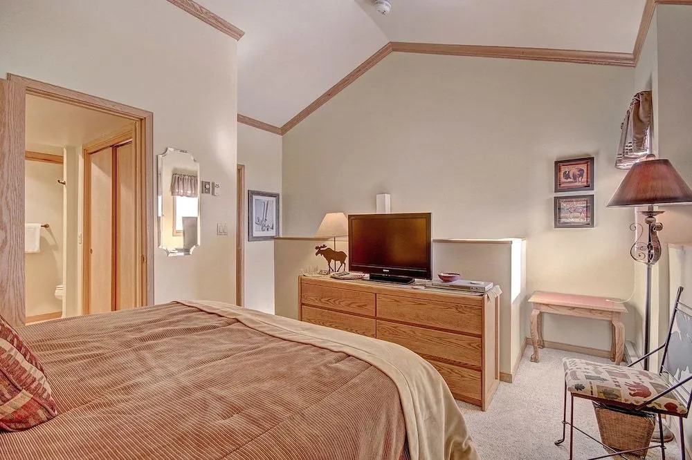 SR413 Ski Run by RedAwning