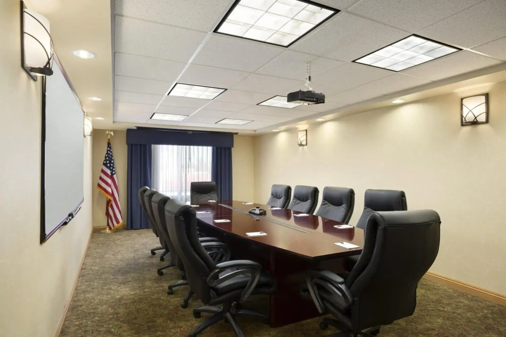 Holiday Inn Hotel & Suites Barstow by IHG